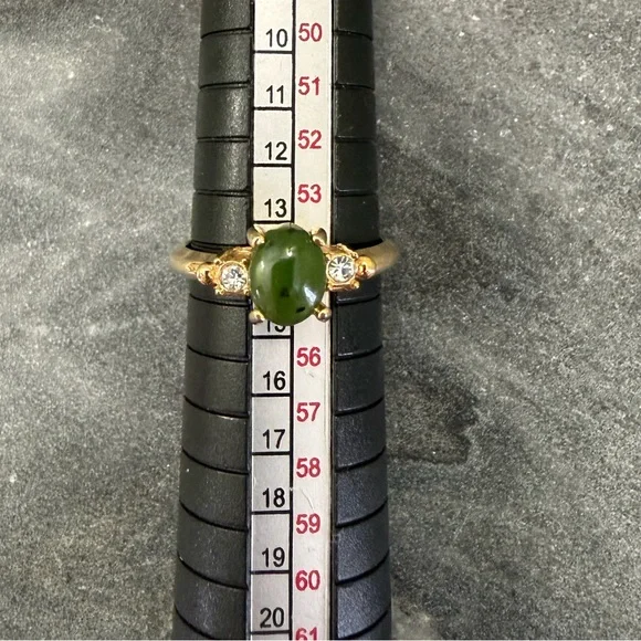 Vintage Avon Green Jade Gold Tone Ring 7 - Picture 3 of 16